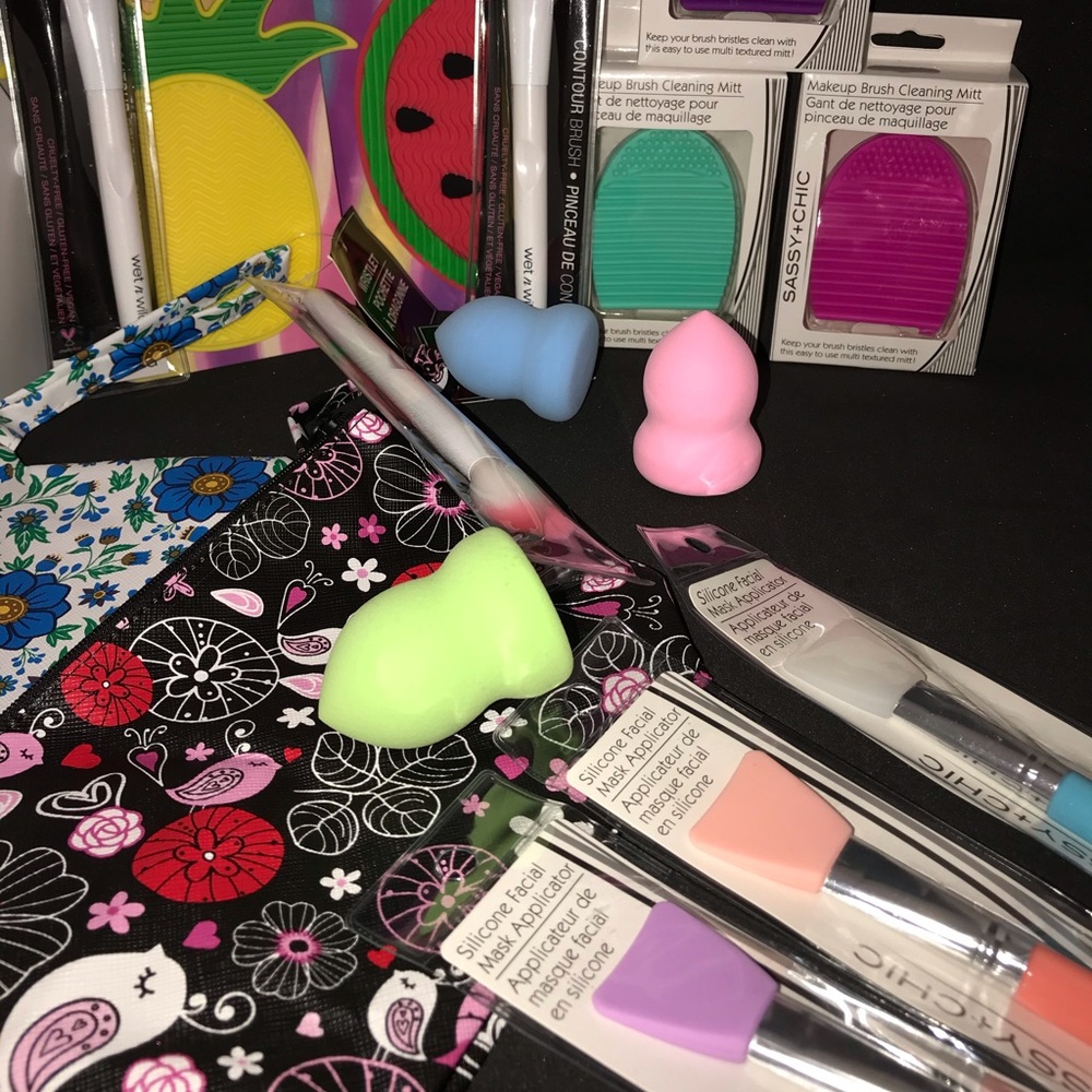 MAKE-UP BUNDLE